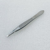 Tweezers